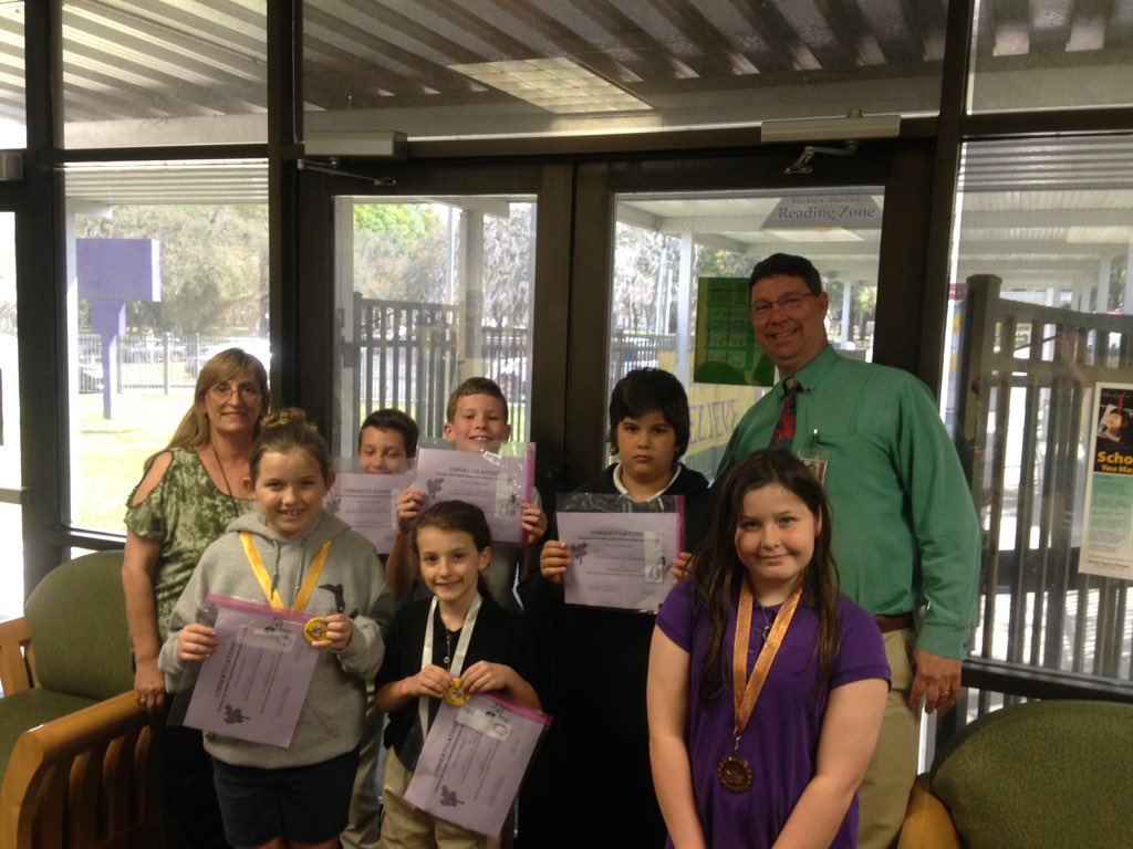 ScienceNana17's tweet photo. Excited EES 4th and 5th grade science fair winners. https://t.co/ztOVJ1v6S3