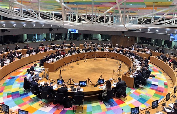 Svetla_Bv's tweet image. IN PUBLIC SESSION:

EU finance ministers debate #exciseduties on alcohol, tax on #digitaladvertising and #InvestEU programme.

📽️LIVE NOW here: europa.eu/!TT73fR

If missed - rewind.

#Ecofin @RO2019EU