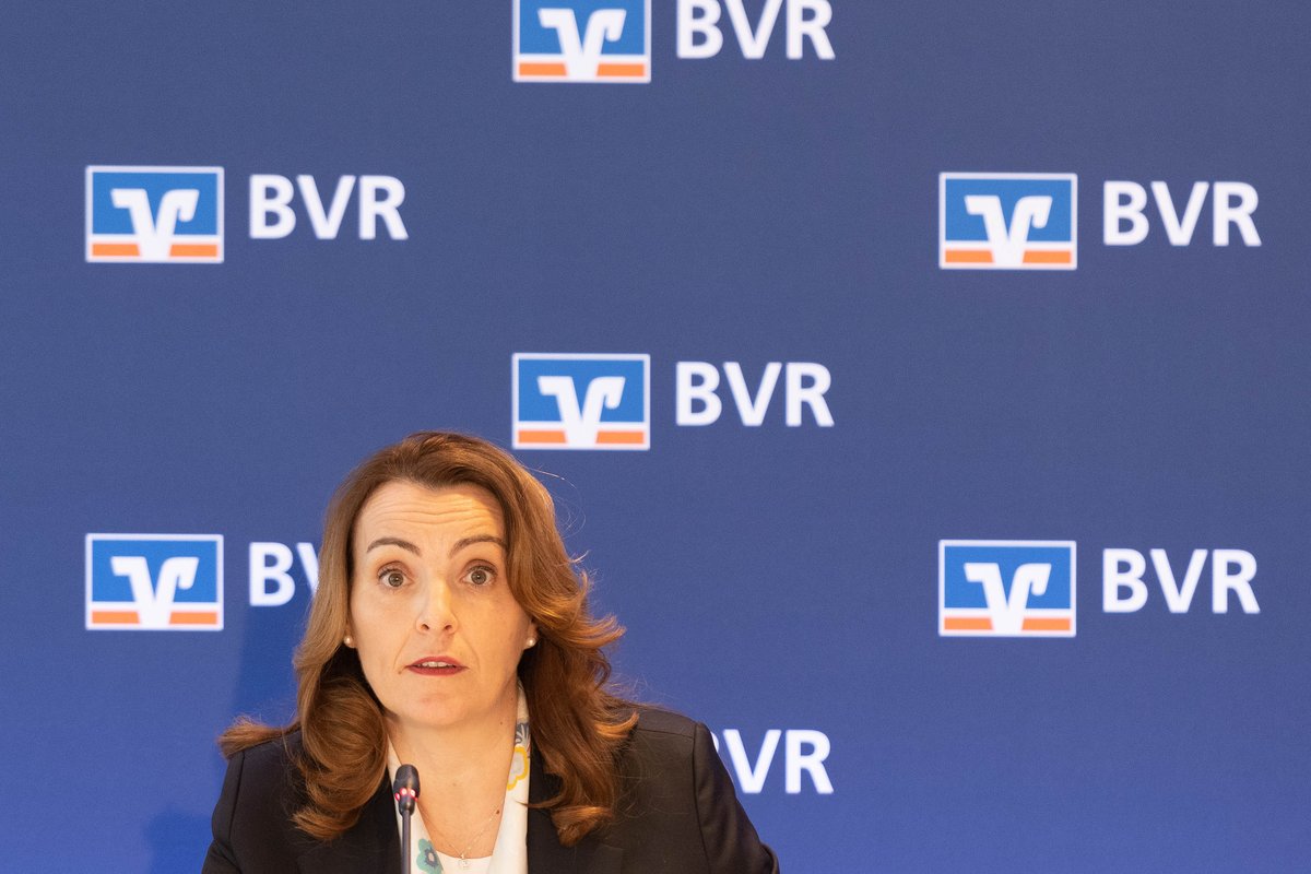 BVRPresse's tweet image. „Es ist nicht Aufgabe des Staates, nationale oder europäische Champions zu
schaffen. Champions entstehen im Wettbewerb als Folge guter unternehmerischer Entscheidungen.“ #MarijaKolak #bvrpk19