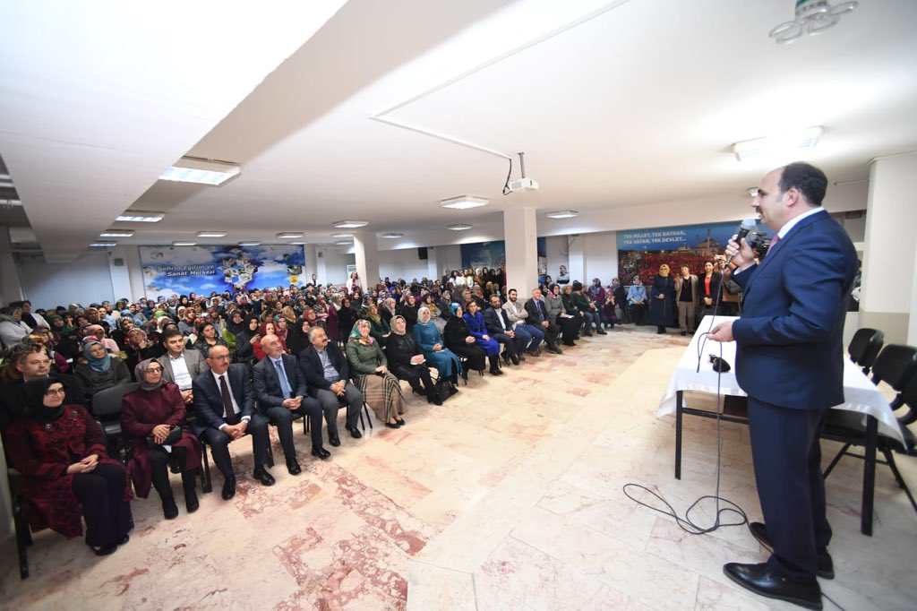 Uğur İbrahim  Altay