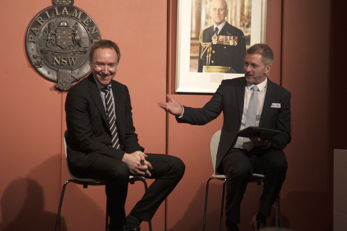 cpx_tweet's tweet image. &quot;Hey man. Can u help Vince with the chicken wings when ya here?&quot; Sorry Vince, I think you&apos;ll be waiting a while ... #wrongnumber #textline #RJL2019