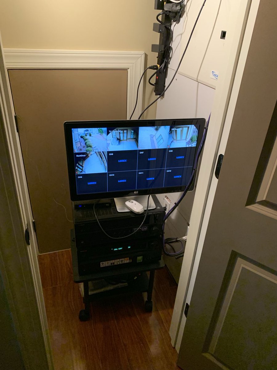 XpertComput3rs's tweet photo. We not only love when our clients are happy, but we love when our clients trust us to rehire us for multiple jobs! 🤟 This is a @lorex.technology 4 dome camera installation, with two additional hidden cameras! 👀 Stay tuned, we have more installation to share. 🏠🕐 https://t.co/FPDSCvP0lo