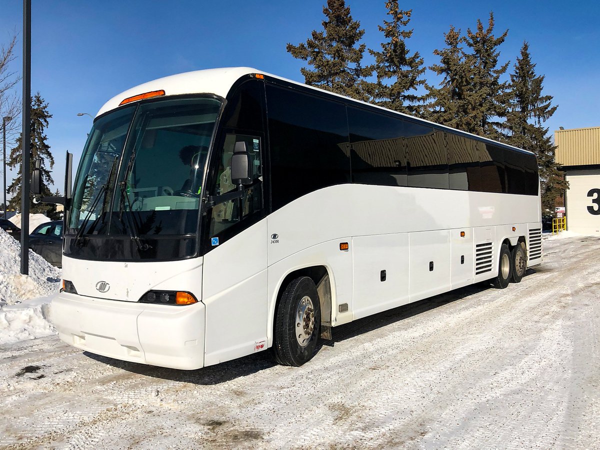 CowanGraphics's tweet photo. Prepping some coach buses for a fresh new look!
#fleet #branding
#decal #removal
#CGremoval #CGinstall
#yeg #yyc #yxe https://t.co/C4hhpgczKa