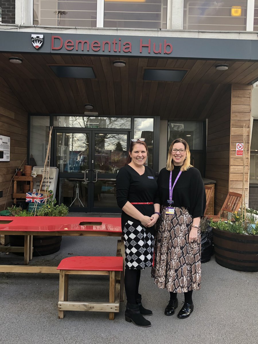 TheLozzatron's tweet photo. Fabulous day today at the @InstforDementia Dementia Hub, delivering the @FourSeasonsHCUK Dementia Experience to carers of those living with dementia, day centre staff and University colleagues #fshc #workingtogether https://t.co/VJ7oj4XzLM
