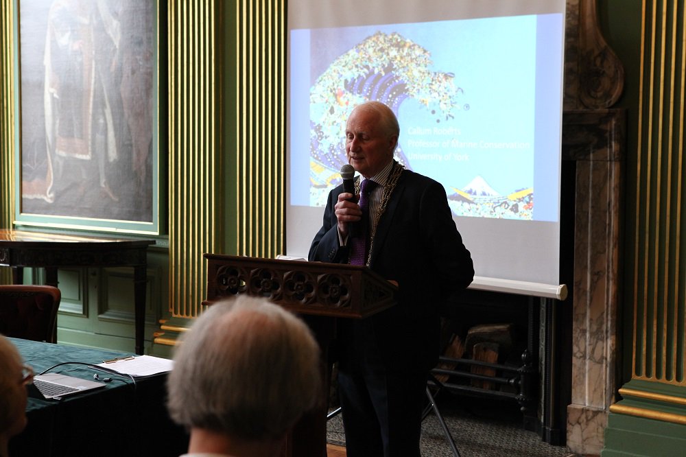 CityofYork's tweet photo. We've all woken up to the damage caused by single use plastics. We're @YorkMansionHse having a conversation about how businesses and residents in #York can play their part in reducing single use plastic. #refillyork https://t.co/Hn9mtyrvDG