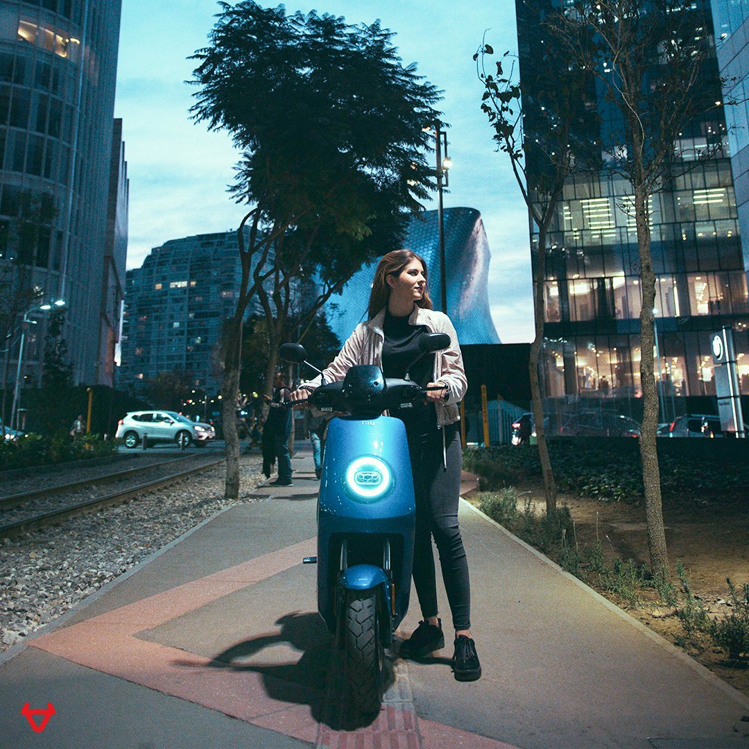 niumobility's tweet photo. As well as a super cool street scene, Mexico is also home to one of the most modern financial districts in the world: a NIU match made in heaven. #aniuwayforward #unlockyourcity #aniustory #Mexico #Polanco https://t.co/LZuJbq2lQA