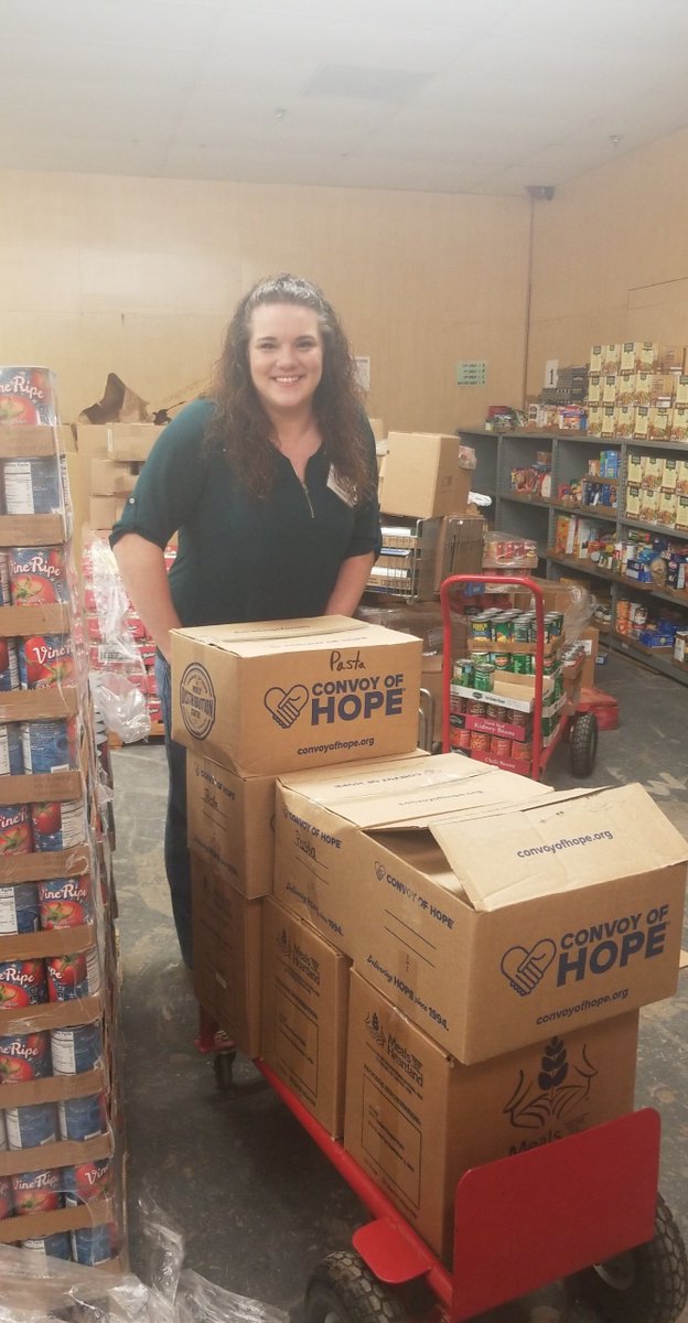 AppalachiaCares's tweet photo. AmeriCorps Week spotlight: Central Services! Members are supporting the community through the food pantry, while educating citizens about appropriate housing and ways to save on resources at home. #MadeInAmeriCorps https://t.co/mI2Pi1nAFn