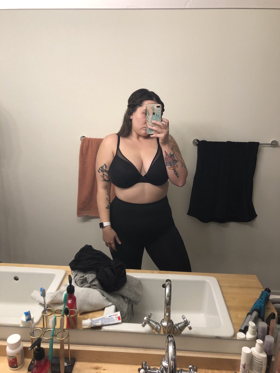 banditsnthieves's tweet photo. Trying to hit some fitness goals before my 25th birthday. I want to start this next quarter of a century in the best shape I’ve been in. Determined to be healthy and happy 💪🏼👟✨ https://t.co/R3wci5cMXZ