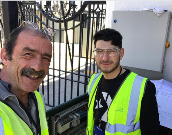 CovaSecurityUK's tweet photo. #TeamCova Travel!
This week we have our #engineers out on site in #Ankara installing brand new #CovaSecurityGates in the sunshine!
ππ½β
#bifoldinggates #perimetersecurity #securitygates #poweredgates #teamwork #onthetools #electricgates #work #sunshine #Turkey #PerksOfTheJob https://t.co/pXSenSQfdf