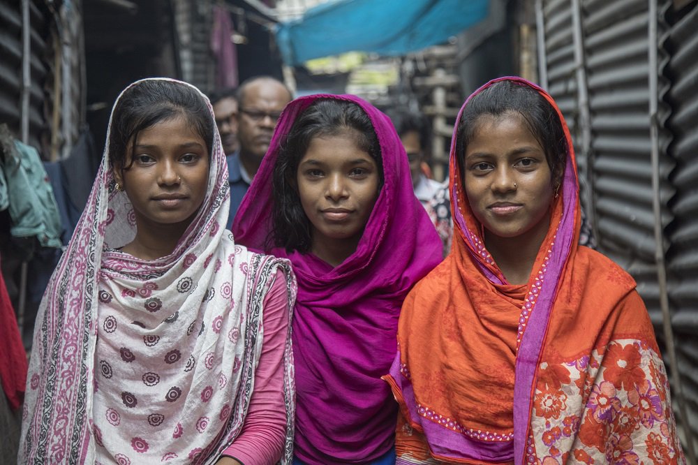 #Q4 Working with #opportunityyouth in Bangladesh, @SavetheChildren found one barrier to transition to digital economy for females is access to devices. Most don't own or control devices to practice or run their small businesses. Internet cafes are insecure for girls. #weechat2019