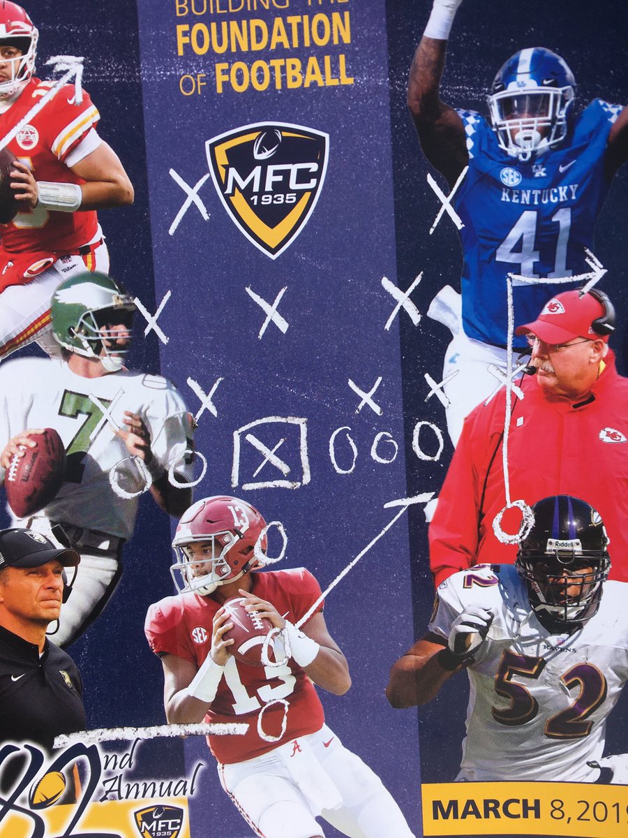JawsCEOQB's tweet photo. Giving away autographed copies of the 2019 โฆ@MaxwellFootballโฉ Awards Gala program to random followers today!
To win: simply RT and FOLLOW โฆ@jawscelebgolfโฉ ๐ค
#JawsFreebies https://t.co/2OfYxrNd4S
