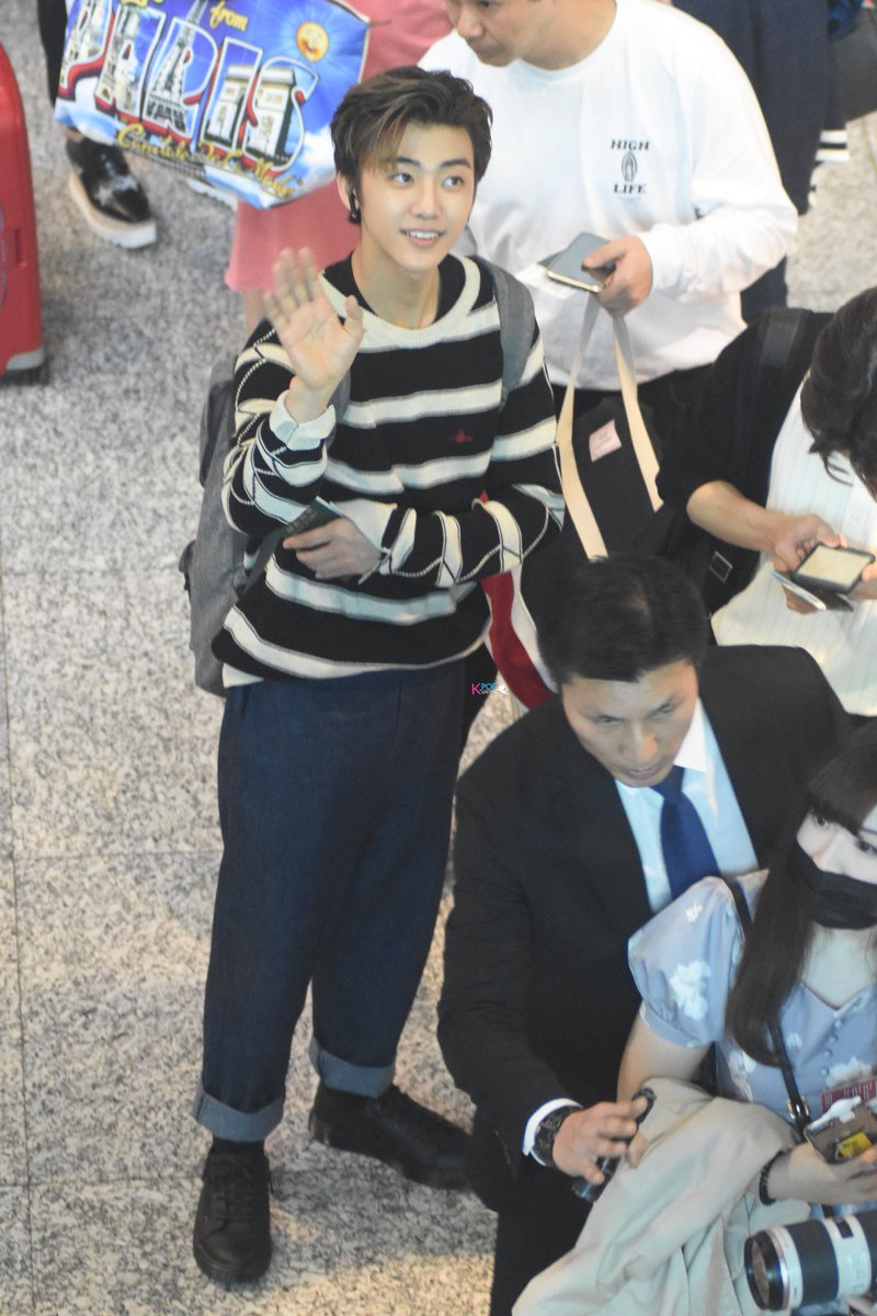 Mykpophuntress On Twitter 190312 Nct Dream Klia Malaysia Going Back To Korea Today Bye Boys Please Come Again Ya Nctsmtown Dream Nctsmtown Nct Nctdream Jeno Jaemin Jisung Jjjinmy Nctdreaminmy Https T Co K4kqdeap8k