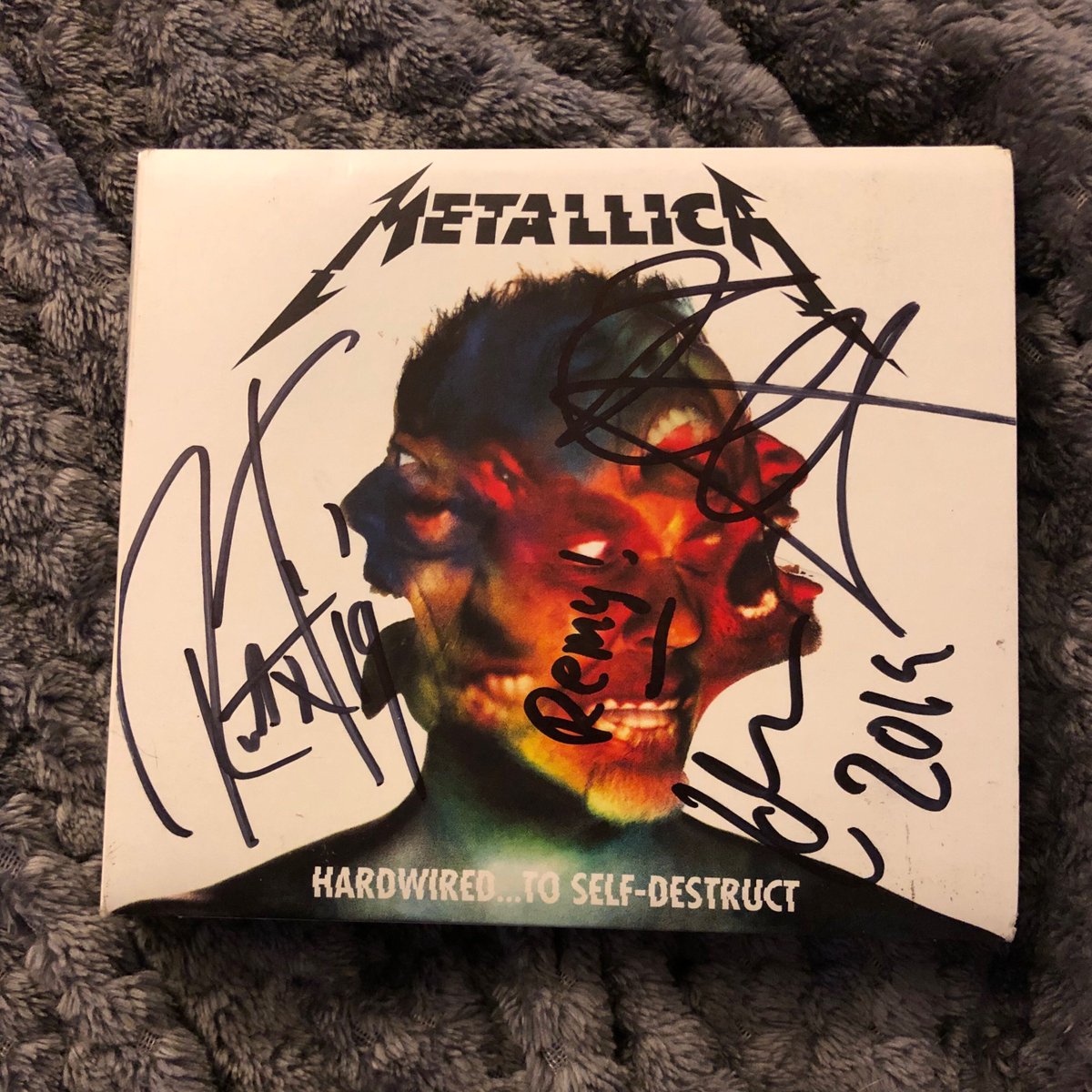 MetallichatPod's tweet photo. NEW EPISODE! Remy, Stephen and Engineer Abby recap the #MetInKC #WorldWired show. Listen: https://t.co/pckIm9bVSe https://t.co/EWvpb5k6r4