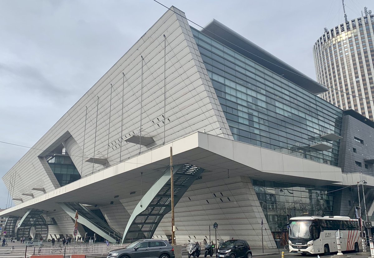 SocieteGenerale's tweet image. « Pour Société Générale la donnée est au cœur de notre transformation numérique et la transformation des métiers » Emmanuelle Payan #BigDataParis