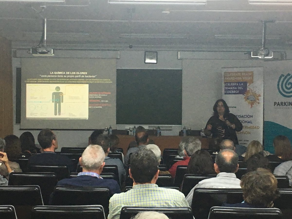 ajbribian's tweet photo. “Todos tenemos una huella olfativa”. La Dra.Lopez-Mascaraque nos habla del sistema olfativo dentro de las actividades de la BAW en el ⁦@InstitutoCajal⁩ ⁦@dana_fdn⁩ ⁦@REDOLFATIVA⁩ ⁦@InstitutoCajal⁩ ⁦@CSICdivulga⁩ ⁦@LOPEZMASCARAQUE⁩ ⁦ https://t.co/kf3iTp9xcv
