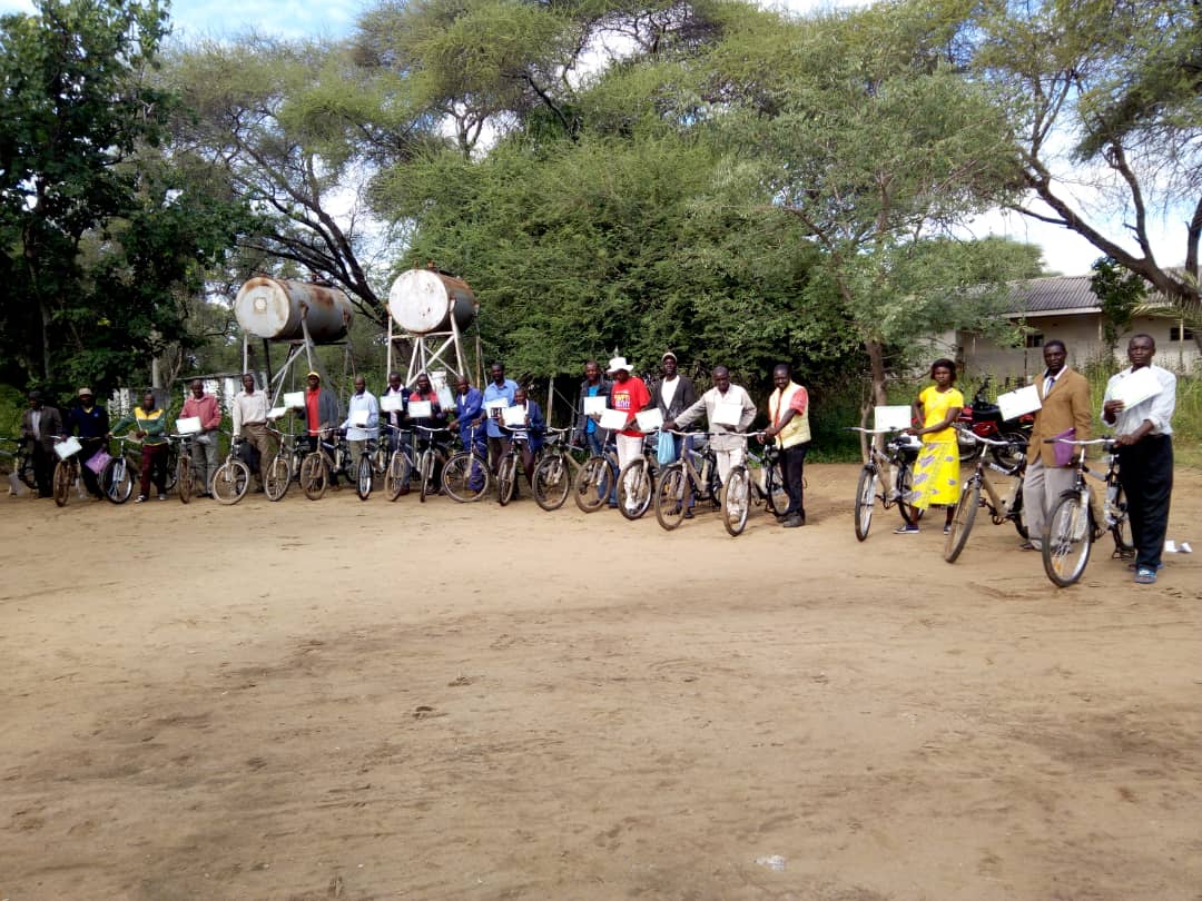SAFIRE_ZIM's tweet photo. Resource Monitors supported with bicycles to be able to monitor 40000ha of Community woodand Area in Chiredzi South under the Carbon project funded by LED @MFA_LI #ClimateAction #NTFP #trees give life @METHI_Zimbabwe #ReduceDeforestation #ClimateAction https://t.co/mjb4lQtiOe