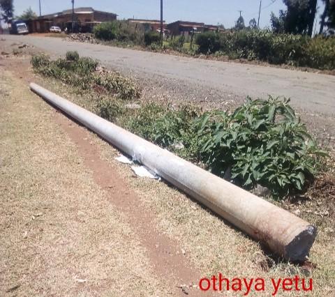 othayake's tweet photo. strong pole falls in kagicha https://t.co/2Y8KWoTjER