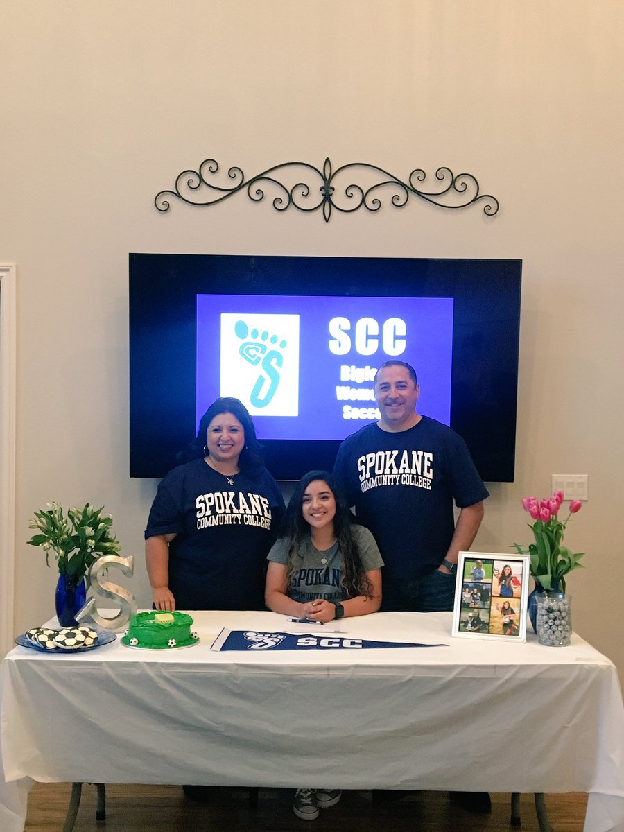 sydnee_suarez's tweet photo. So excited to continue my passion💙⚽️ @BigfootSoccer https://t.co/lX2S52S5YS
