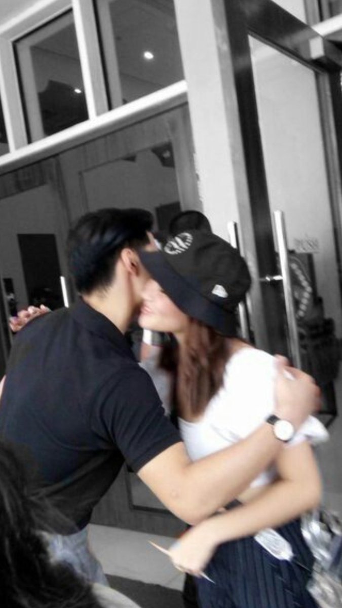 loyalkayjarren's tweet photo. bgo matulog. wanna greet you all Happy 8th monthsary! love ko lahat ng ngmmhal kay baammy & baaddy π€
so, isshare ko sa inyo yung rare pic ng RL. tinago tago nmen to (hndi bwal) pro respect pra sa current lt ni E that time. #TeamRespectful nga dba? π
#RLInto8THFINITYnBeyond https://t.co/JjhoBKMiKW