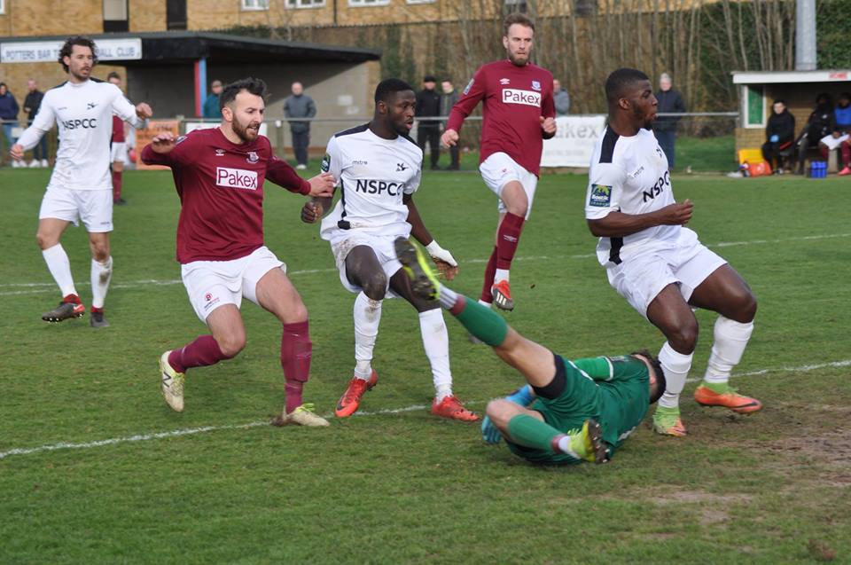4 - the number of 'league doubles' we have completed so far this season (vs Potters Bar Town, Lewes, Folkestone Invicta and Harlow Town).

Next up, we are off to face the league leaders Dorking Wanderers on Saturday (kick-off 3pm) - keep an eye out for build-up soon #Robins