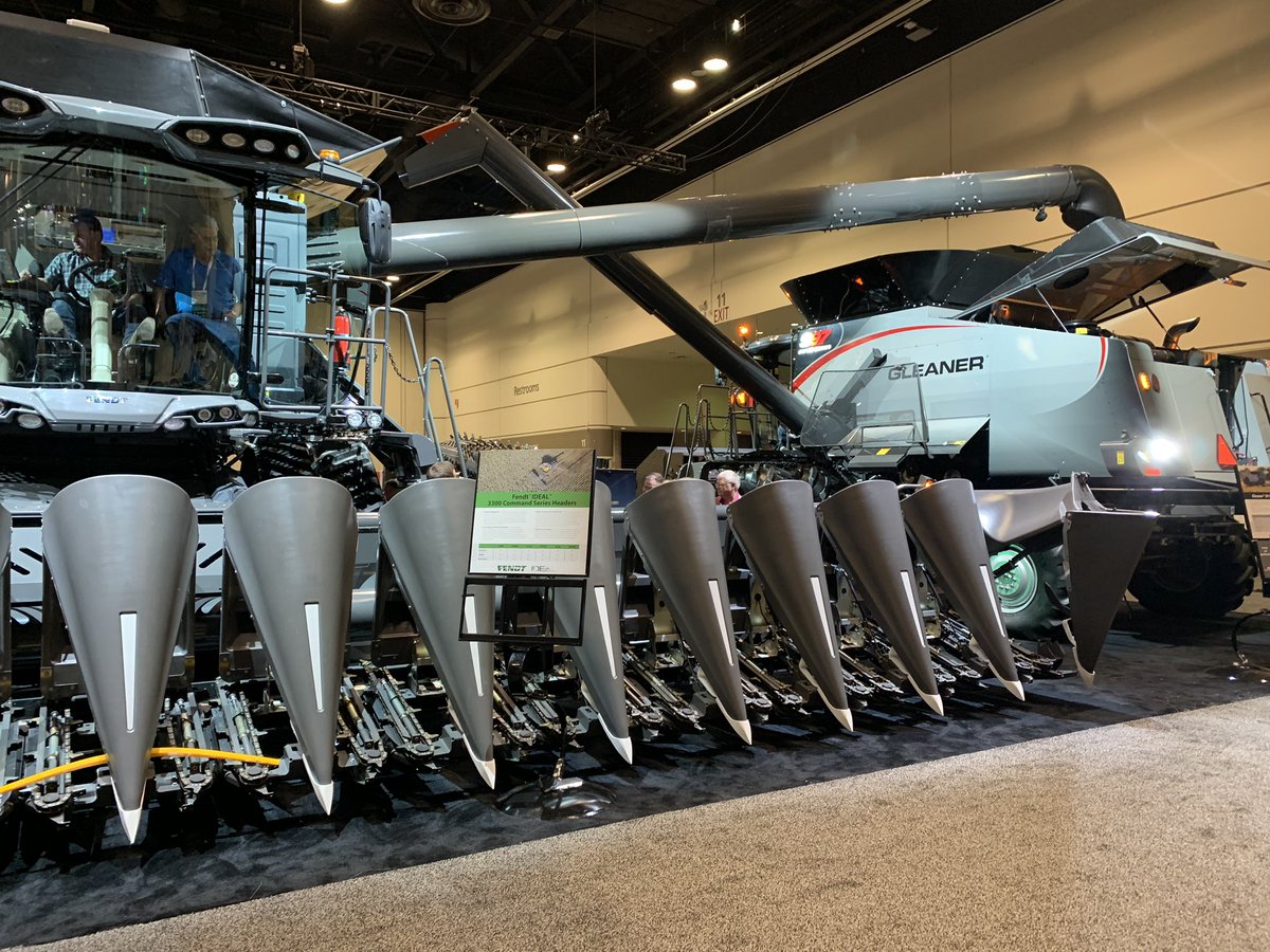 cnel1188's tweet photo. This combine. Is. Huge. 16 rows with advancements all the way from head to bin to auger. Check out more details if interested https://t.co/qrZy3KdlKv #AFATechnology #CultivateACCESS https://t.co/GV8sX0CkkS