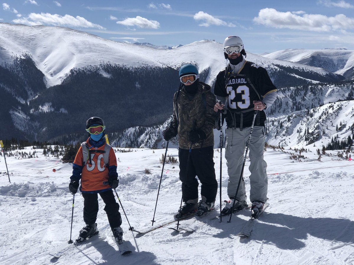 TonnigesTravis's tweet photo. #2019SpringBreak @WinterPark was incredible! Fresh powder all 3 days! How do you escape the sub-freezing Nebraska temps?? Easy....just hop on Panoramic Express and head up to 12,060 ft!! Beautiful weather! The kids kept me young!! Weโll be back next year!! https://t.co/5nB4EOQrh9