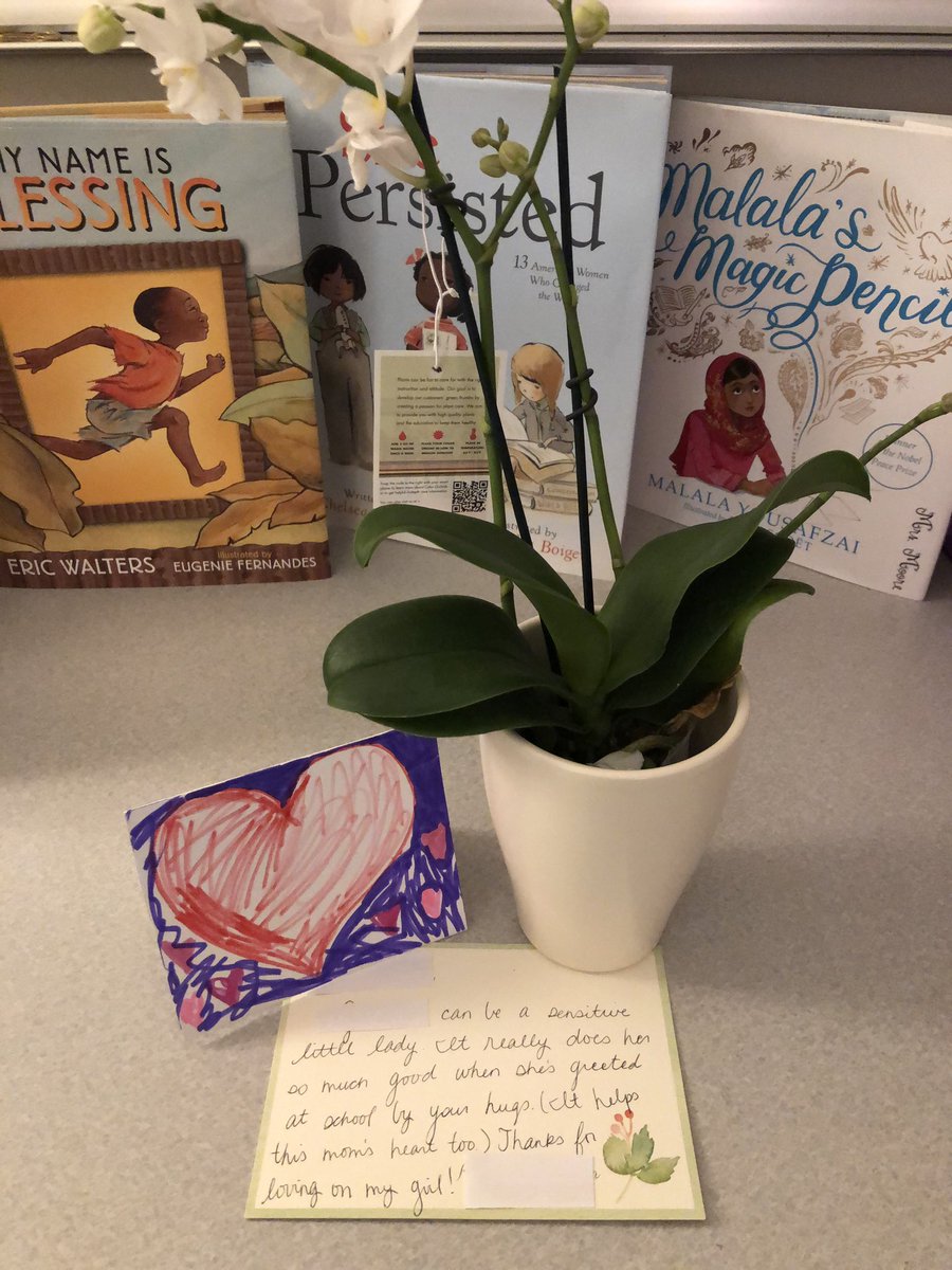 mooreteaching's tweet photo. @RolesvilleES #otherpeoplematter #BetterTogether  I have morning carpool at my school and spend the first 30 minutes of my day, greeting students and parents. It may be the most important 30 minutes of my day. Look what a carpool student gave me today! #morepreciousthangold ♥️ https://t.co/V5U7hR7Ehw