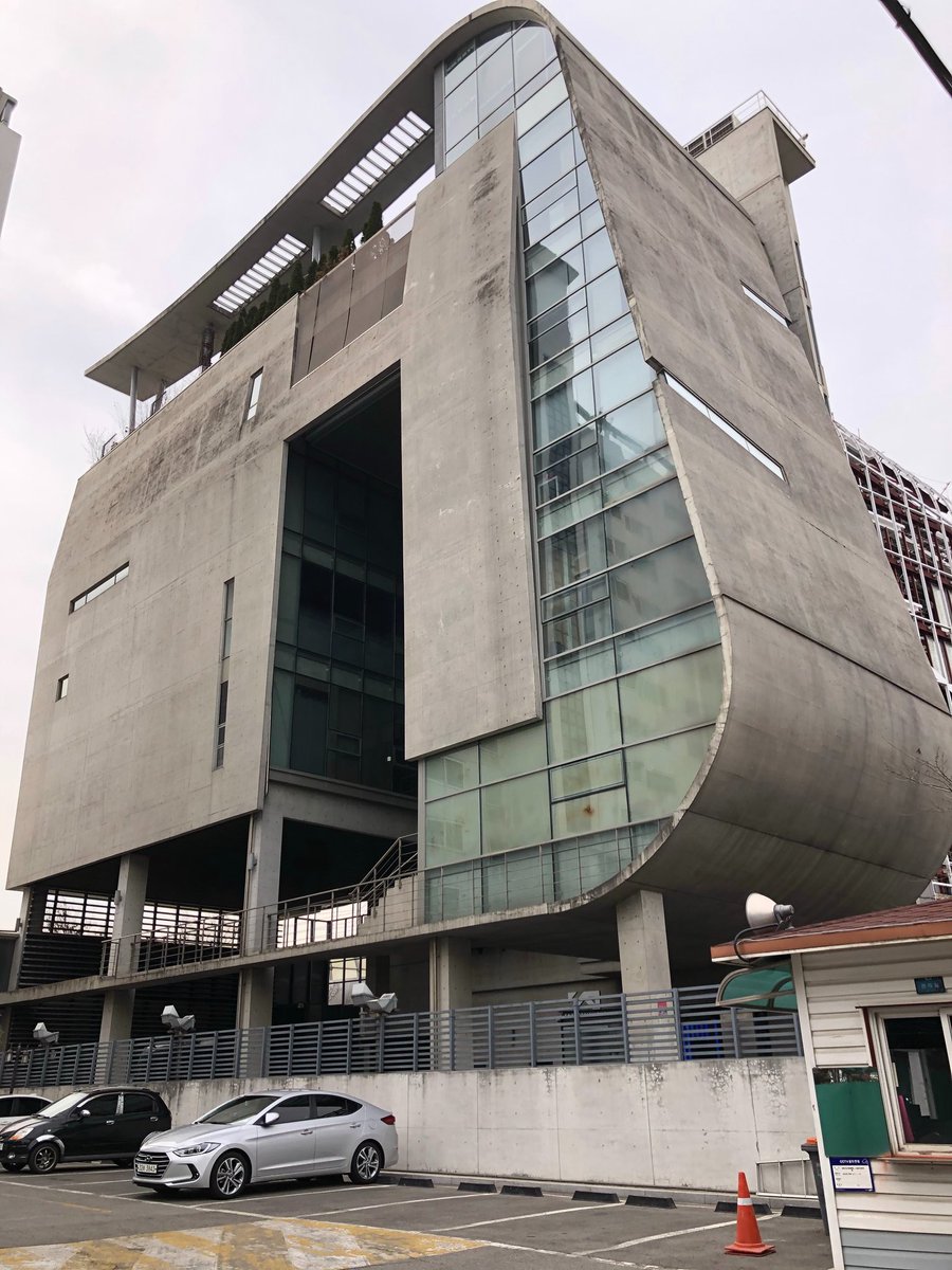 junpei101944's tweet photo. 卒業旅行 in 🇰🇷

1日1日が凄く早く感じて、最高の仲間達と4泊5日の旅行が無事にできて最高の財産になりました。
言葉では言い表せないほど楽しかったです。
              「we are family❗」 https://t.co/On7L0xvjFI