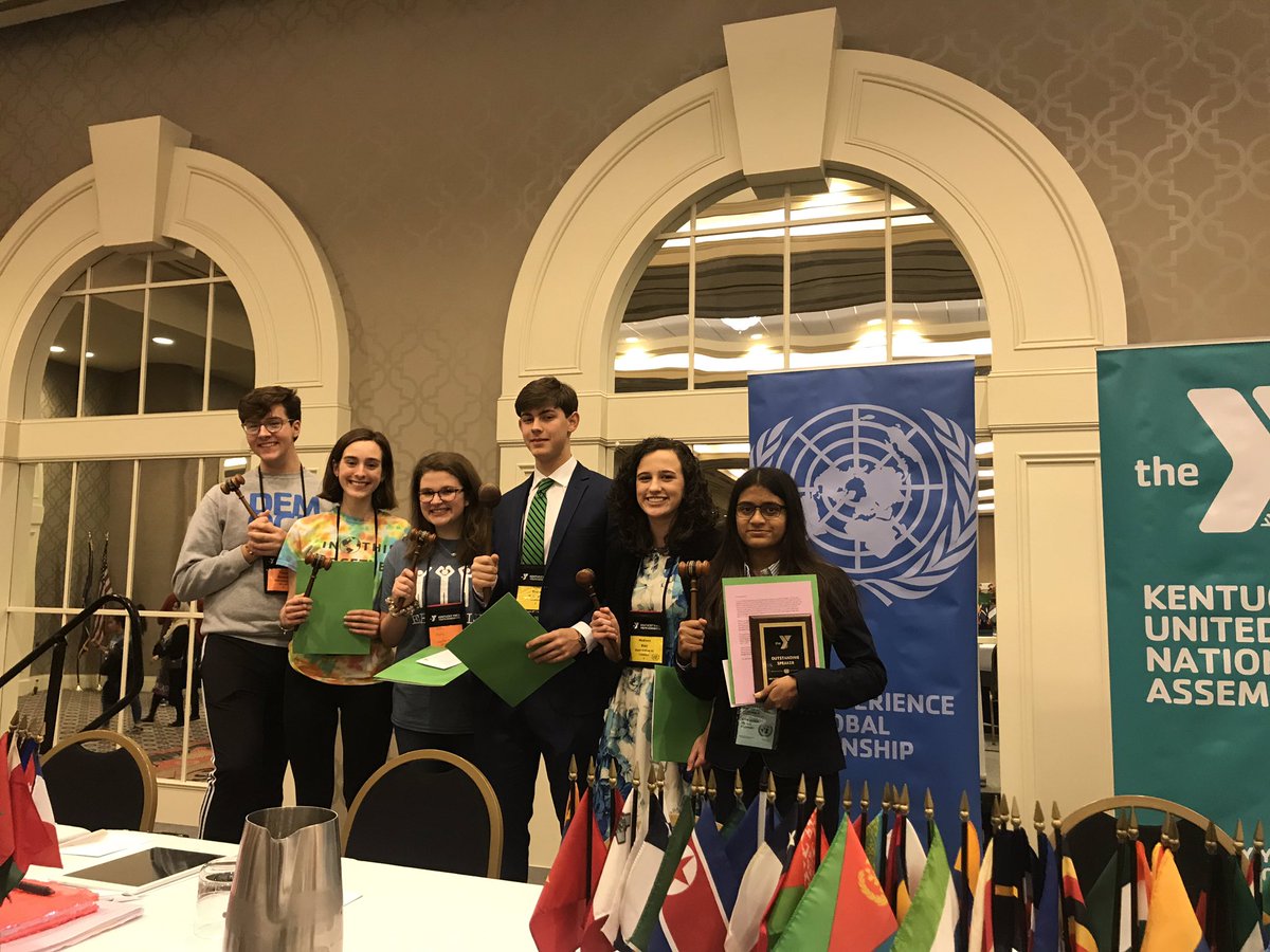 Congrats to the incoming KUNA HS 1 PO Team! 

Sec Gen: Colin Roark 
POTUNGA: Esha Khan 
Dep. Sec. Gen: Madison Blair 
SC Prez: Scotty Monteith 
ICJ Prez: Anna Hearne &amp; Tristan Winstead 
EIC: Catherine Cox

#lookatthoseleaders #kuna2019