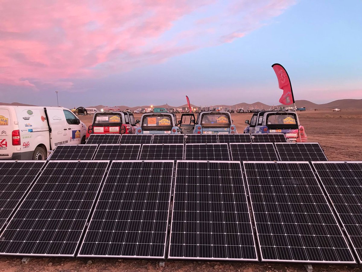 enedisOccitanie's tweet photo. #lesaviezvous? 🤔 La voiture de nos e-Gazelles est 100% électrique 🔋. Pendant le @Rallye_Gazelles la e-Mehari de @Citroen se recharge en moyenne en 8 heures grâce à des panneaux solaires ☀️ installés dans le désert marocain. @MobiliTDurable  @Sete_agglo_med   @d_lagarde https://t.co/FY0m06vcqN
