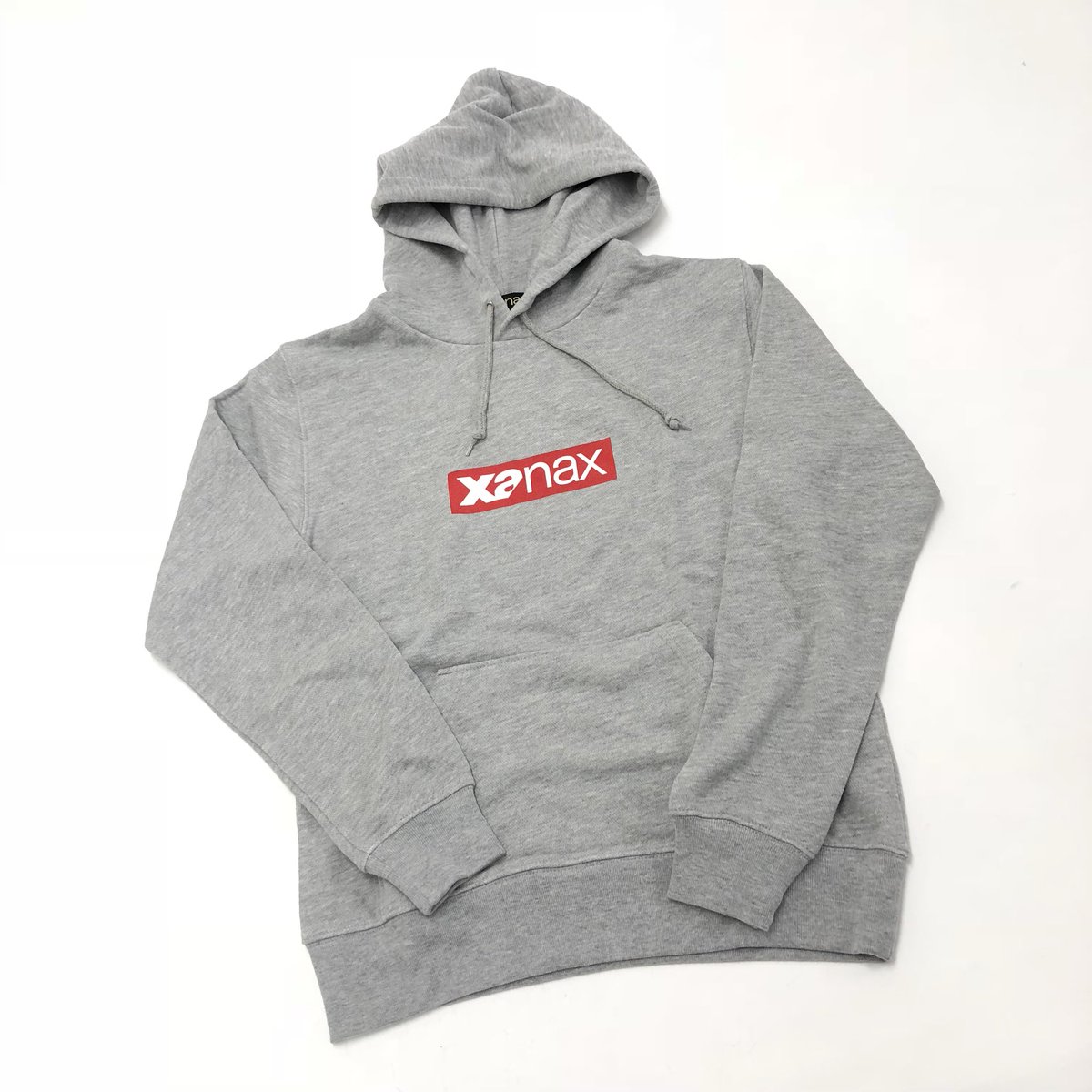 xanax_baseball's tweet photo. 大好評のボックスロゴパーカーの2019年新商品‼️
これまでネイビー・ブラックで展開していたボックスロゴパーカーを、レッドとグレーでリニューアル✨
春先に着用しやすい素材感、仕様になっています🌸
もちろんザナックスアドバイザリースタッフも着用‼️
#ザナックス #ボックスロゴ #2019NEWMODEL https://t.co/h4r7CVqwmx