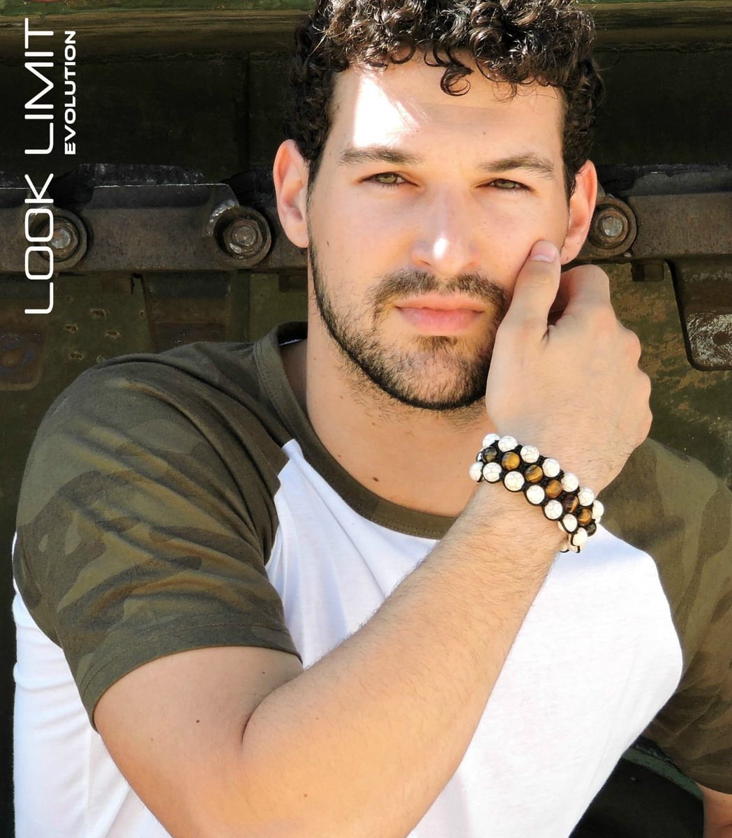LookLimit's tweet photo. SHINE INSIDE YOU!
Un día BRILLANTE depende más de tu ACTITUD que del SOL! Descubre el brazalete KALAHARI para brillar aún más, piedras preciosas de ojo de tigre y magnesita natural. BRILLA SIEMPRE!
Photo Shooting by LOOK LIMIT
Model: Rafa
#evolutioncollection #joyasunisex https://t.co/QlBUwhQ5EZ