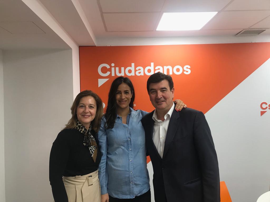 Fginer's tweet image. Con dos grandes compañeras @CarinaMejias y @begonavillacis , próxima alcaldesa de Madrid