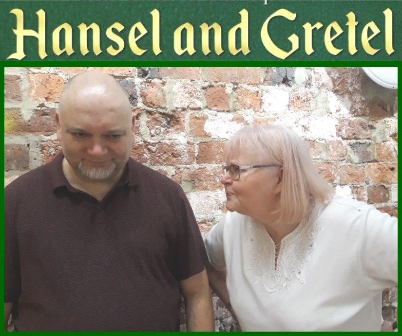 LCTshownews's tweet photo. More cast pictures, here is Ernst, the woodcutter and his new wife Katrin, #HanselAndGretel's stepmother! What a happy family! Book today to see them in action! https://t.co/EgbloAP5NG @carriageworks_ #Leeds #LeedsChildrensTheatre #BrothersGrimm #CommunityTheatre @LeedsCT https://t.co/KsUB8hgeWB