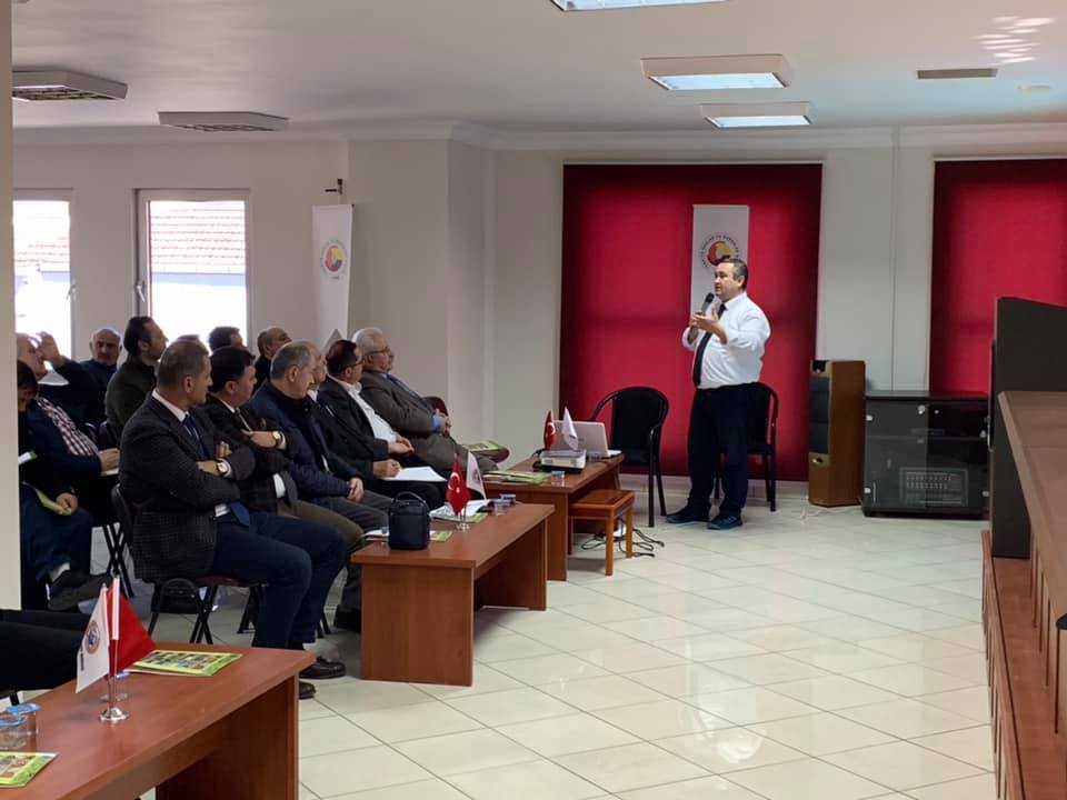 bafratb's tweet photo. Burası Türkiye Burada İş Var Sloganıyla Başlatılan İstihdam Seferberliği Dahilinde Bafra İş-Kur Müdürlüğü Tarafından Üyelerimize Ve Mali Müşavirlerimize Borsamız Toplantı Salonunda Bilgilendirme Yapılmıştır..#istihdamseferberliği #bafraticaretborsası https://t.co/tUPNut56Yr