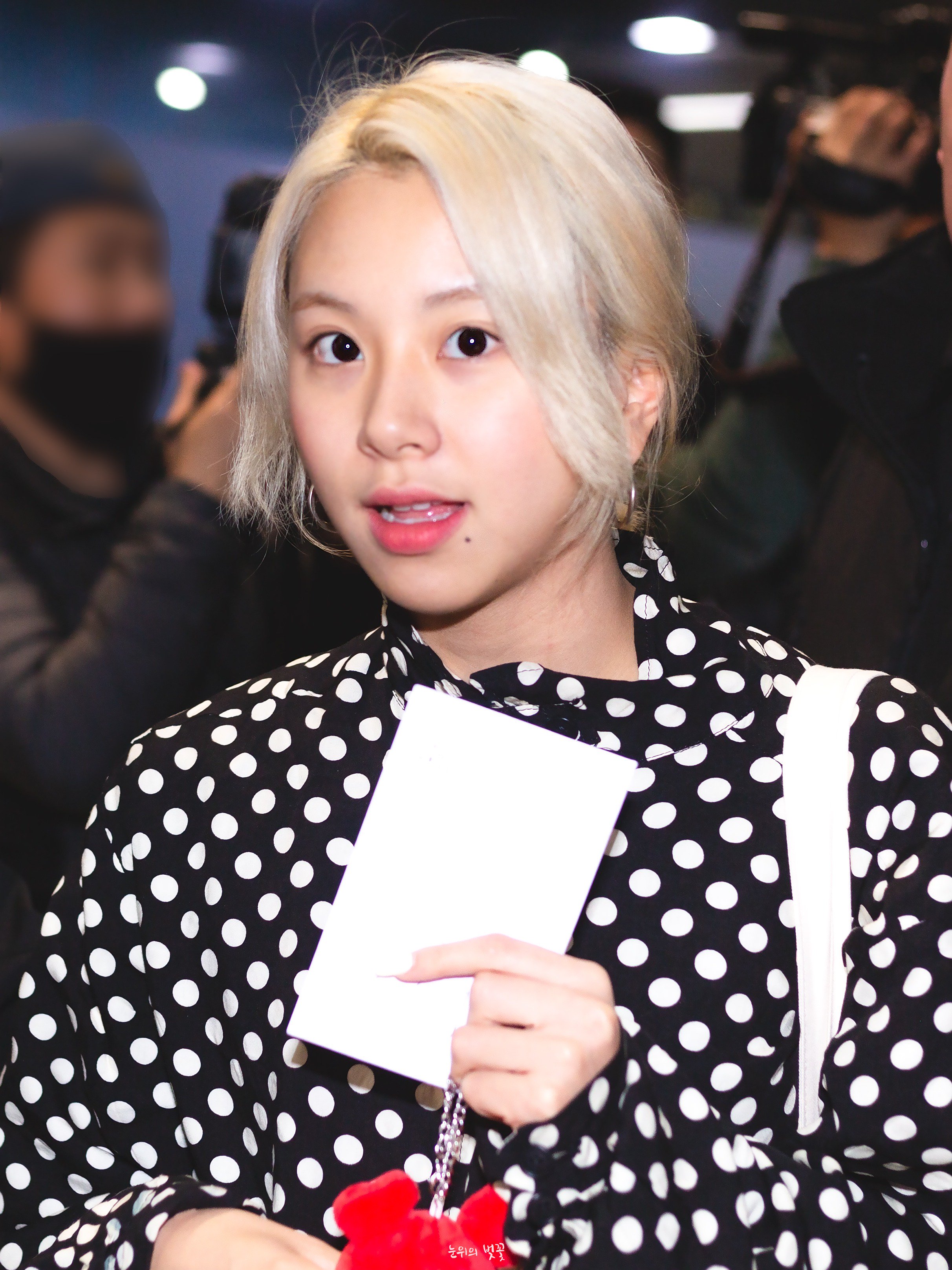 D1dD0SnVAAAO84t.jpg:orig