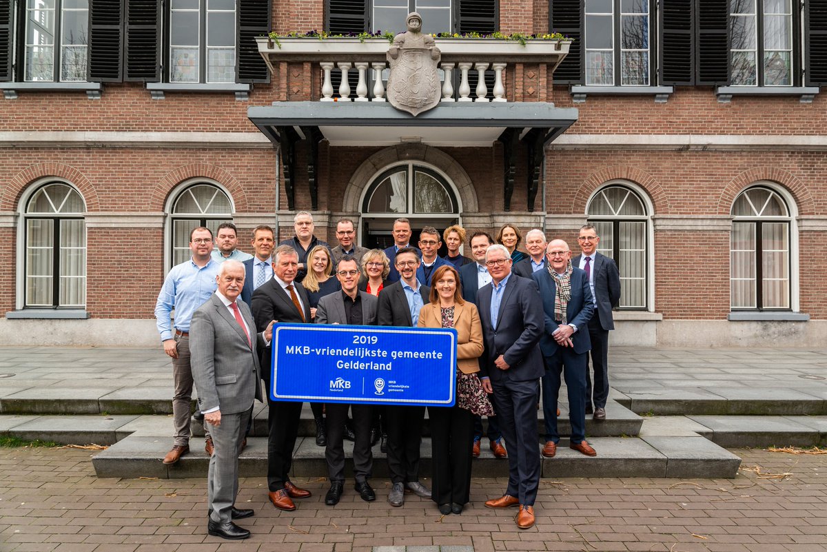 Barneveld is voor de derde keer op rij uitgeroepen tot de ‘MKB-vriendelijkste gemeente van de provincie Gelderland’. Wethouder <a href="/dididorrestijn/">Didi Dorrestijn-Taal</a> is “heel blij” met deze blijvende toppositie: “Het onderstreept dat de inspanningen voor onze ondernemers door hen worden gewaardeerd.”