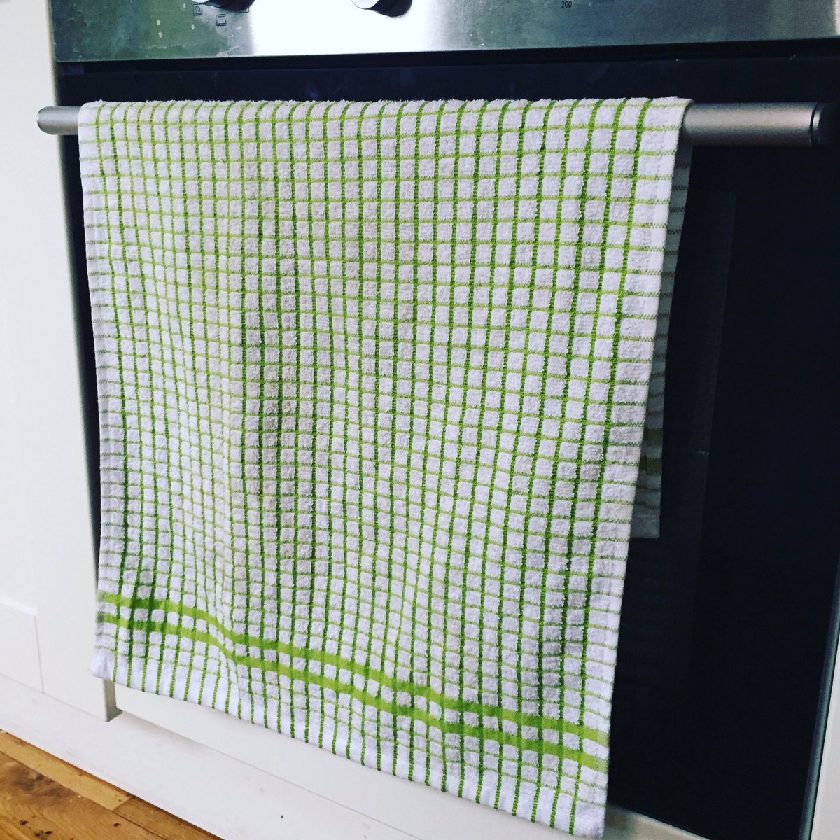 CleaningLunnys's tweet photo. Anybody else using this trick instead of cleaning the oven? #lunnyscleaningservices
#makegrimeacrime #hurtthedirt #herefordcleaner #herefordcleaning
#ovencleaning #ecoovencleaning
#herefordovencleaning
#springclean #springcleantime
#hereyoucan #homecleaning #naturalcleaning https://t.co/343ENRu4Jk
