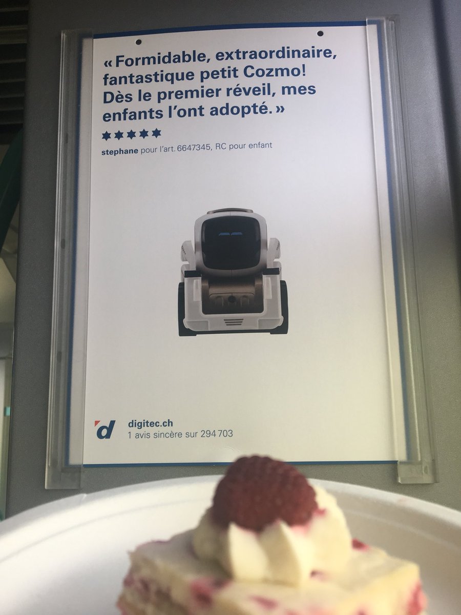 DrKriebel's tweet image. This is meta: my day is taking me all around @Geneve_int , and so I decided to take the #birthdaycake on the roadtrip with me. 

I sat down on the tram, and here’s one of the robots I work with! Hey 🤖! #lovenerds #MyWeb30 #web30