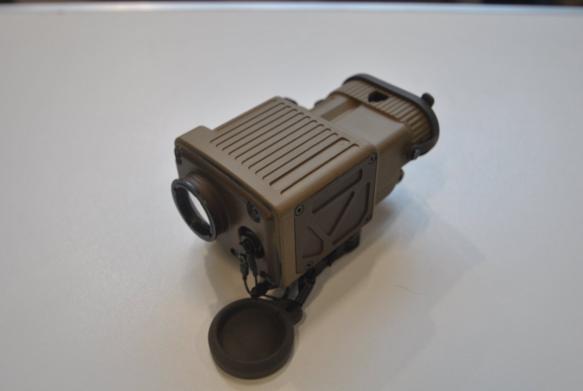 DPMHAUS1's tweet photo. .@Qioptiq details #TALON dual channel optically #fused #weaponsight, combining the latest #ImageIntensifier (@PhotonisDefence) and uncooled #thermal imaging capabilities in a single lightweight, compact yet rugged package https://t.co/5Mqc0P5PcV #sof https://t.co/YD9lRkJVEo
