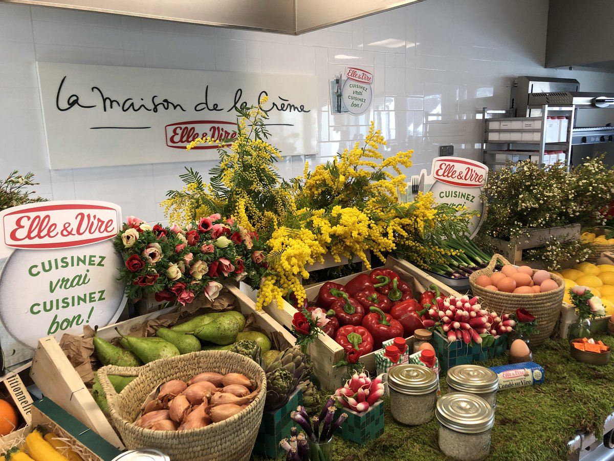 Elle & Vire (@elleetvire) on Twitter photo Un événement se prépare à #LaMaisonDeLaCreme #CuisinezVraiCuisinezBon Un événement se prépare à #LaMaisonDeLaCreme #CuisinezVraiCuisinezBon