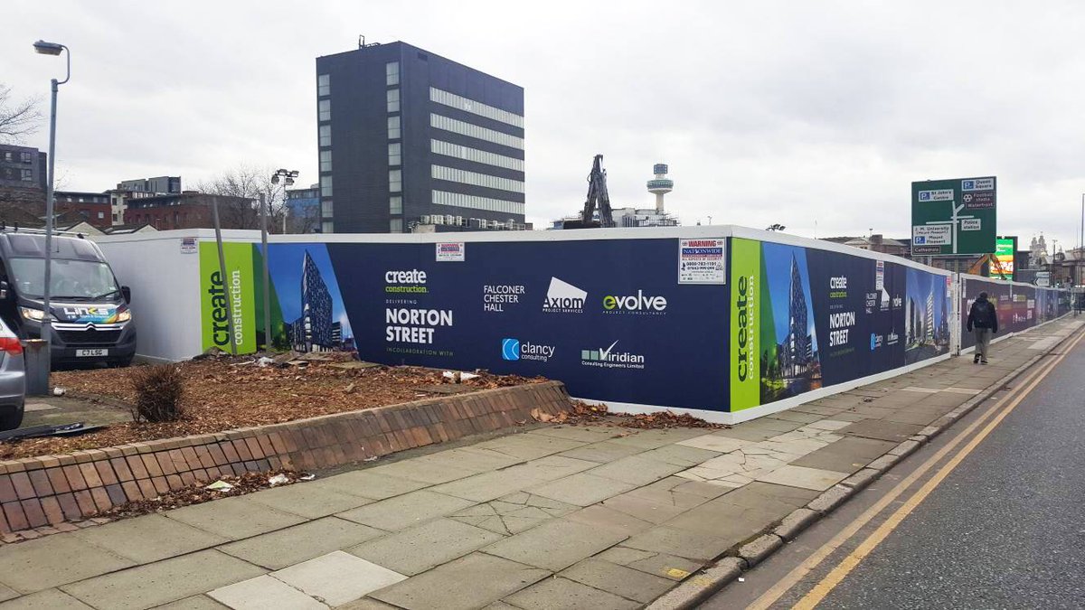 LinksSigns's tweet photo. Have you seen our #HoardingGraphics out and about? We specialise in producing eye-catching hoarding graphics for your development project guaranteed to grab the attention of passers-by: contact us today to find out more! 😊 https://t.co/T76dcpHMfD https://t.co/Ig9SxqegcZ