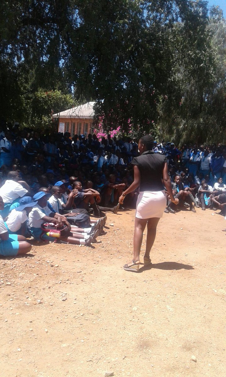 HighNketa's tweet photo. #NoToChildMarriages #LeaveNoOneBehind @MoPSEZim @naczim @zvandiri @PachikoroZW @Youth4SDGsZim @usaid_info Bambelela Arts facilitated edutainment to over 300 of our learners  through their Buddyz for love drama series in the DREAMS programme  on SRHR  and HIV and AIDS prevention https://t.co/A231BbfSSR