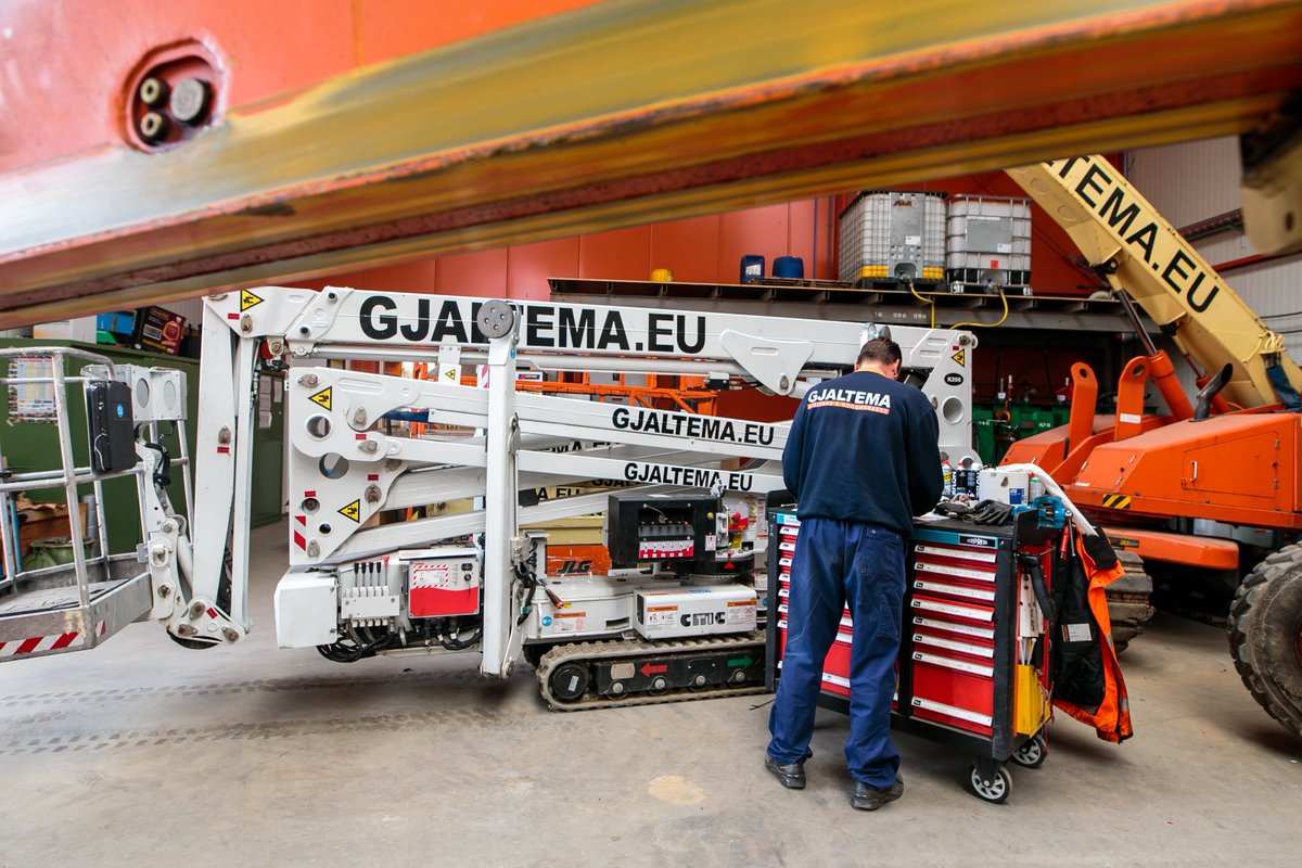 GjaltemaGroep's tweet photo. Vacature: Monteur werkplaats 

De Gjaltema Groep is voortdurend op zoek naar nieuwe medewerkers. Voor onze vestiging in Groningen zijn we op zoek naar een monteur in de werkplaats van onze technische dienst. 

Meer informatie: https://t.co/EI1zLHvlz5 https://t.co/OonMOeUYQS