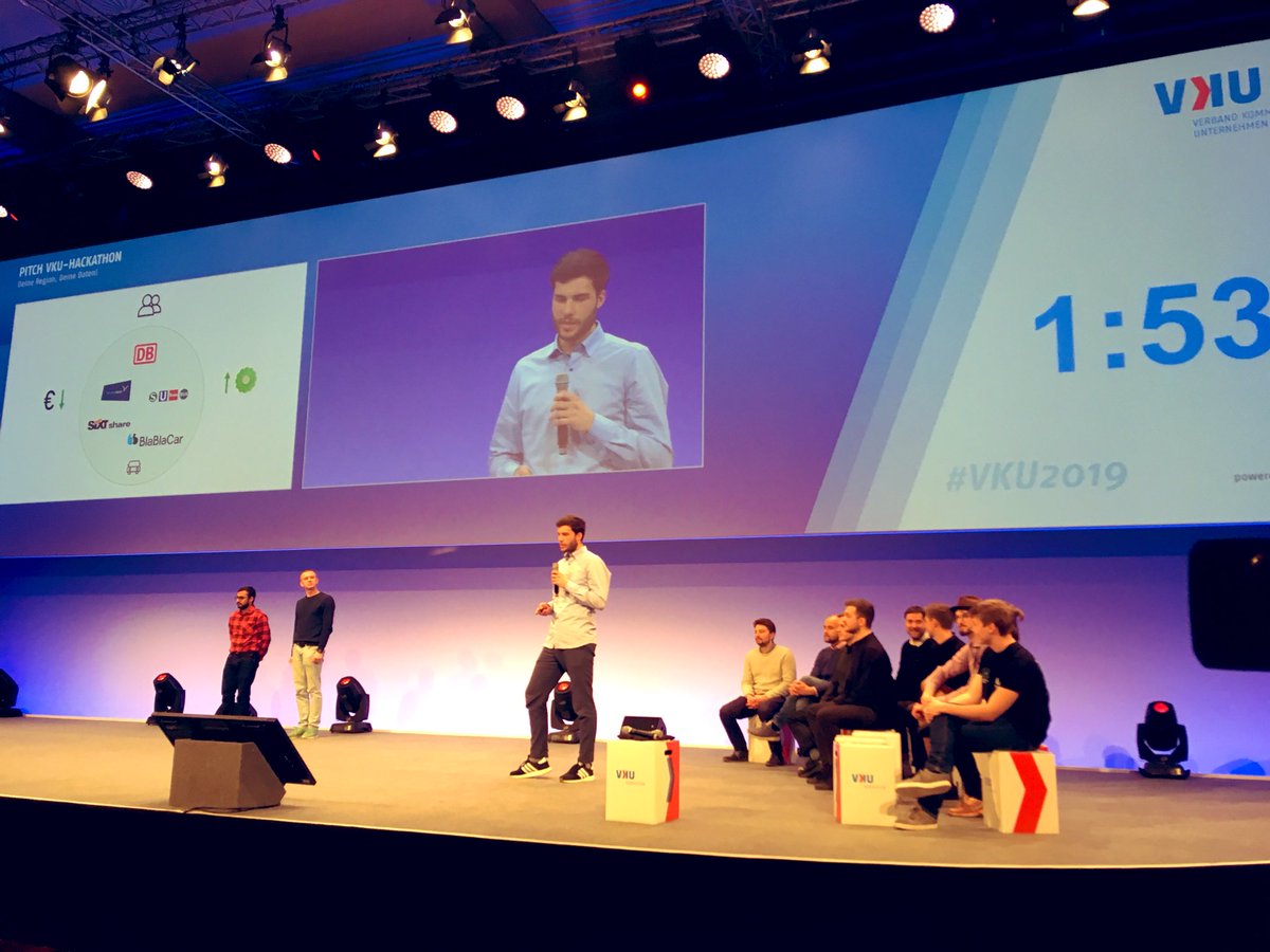 VKUonline's tweet image. VKU-Hackathon: Die 4 besten Teams stellen ihre Projekte vor, u.a. zu Mobilität &amp;amp; smarter Wasserversorgung #VKU2019