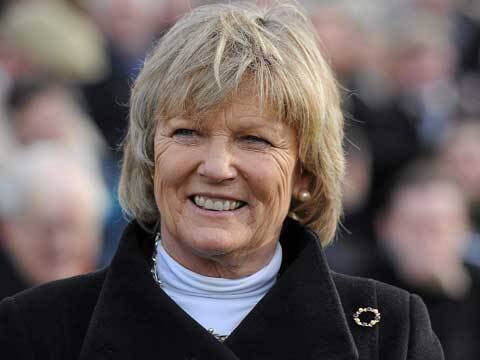 7/10 The 2019 <a href="/cheltfestivals/">Cheltenham Festivals</a> <a href="/CheltenhamRaces/">CheltenhamRacecourse</a> sees some great women trainers Emma Lavelle, Jessie Harrington, Kayley Woollacott, Sue Smith <a href="/ELavelleracing/">Emma Lavelle</a>
<a href="/k_woollacott/">Kayley Woollacott</a>
@suesmithracing @jessica_racing #Top40WomeninRacing