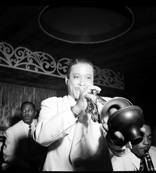 JazzSketches's tweet photo. Ray Nance, Aquarium, New York, N.Y., ca. Nov. 1946
#Jazz #JazzSketches #RayNance https://t.co/WNRxLfFsZZ
