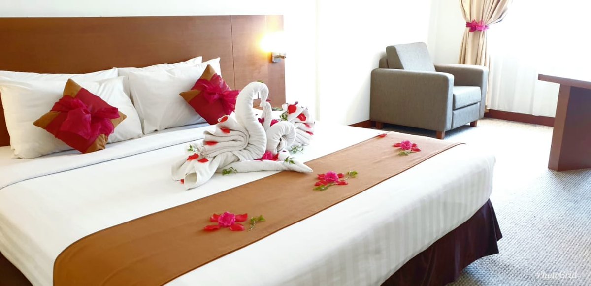 Enjoy a memorable and comfortable stay during your honeymoon trip with us
.
.
#astontpi #astonsense #archipelagointernational #honeymoons #romanticdecoration