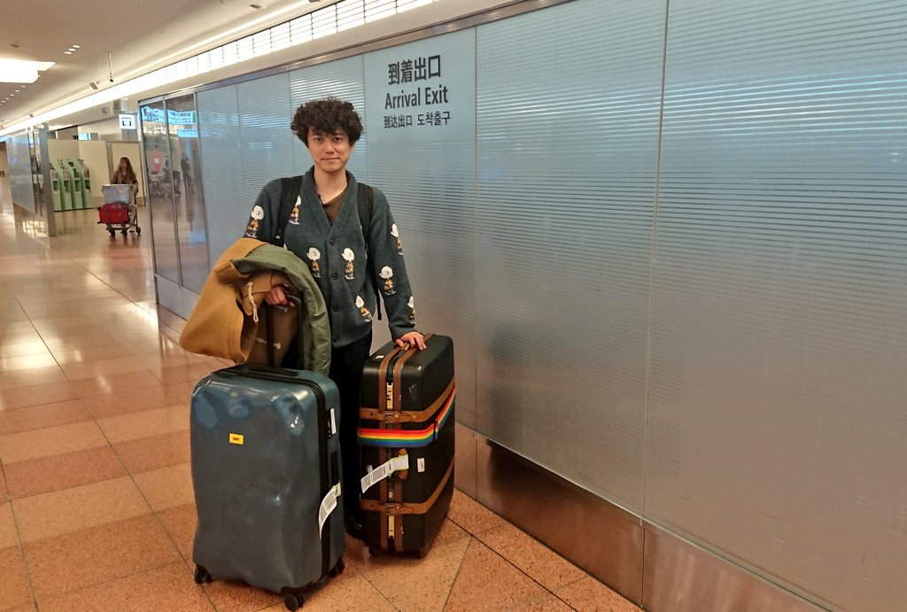 まもなく‼️
ロンドン🇬🇧での #藤田俊太郎 さん <a href="/shuntarofujita/">藤田俊太郎</a> に密着したドキュメンタリーが放送開始👍

NHK BS1にて📺
このあと【21時🕘】より‼️

語りは #吉原光夫 さん <a href="/mitsuoYoshihara/">吉原光夫</a> です🎙️✨

Documentary about Shuntaro Fujita, director of #Violet , to broadcast on Japanese TV today!