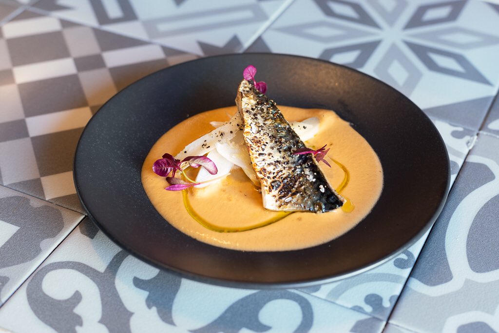 Mackerel with salmonejo - a beautiful, fresh Andalusian sauce of tomato, garlic, bread and olive oil. And it’s Two-for-One Tapas Tuesday from 6pm! Get booked in at circo-brighton.co.uk/bookings 

#tapas #Tuesdaybargain #Brighton